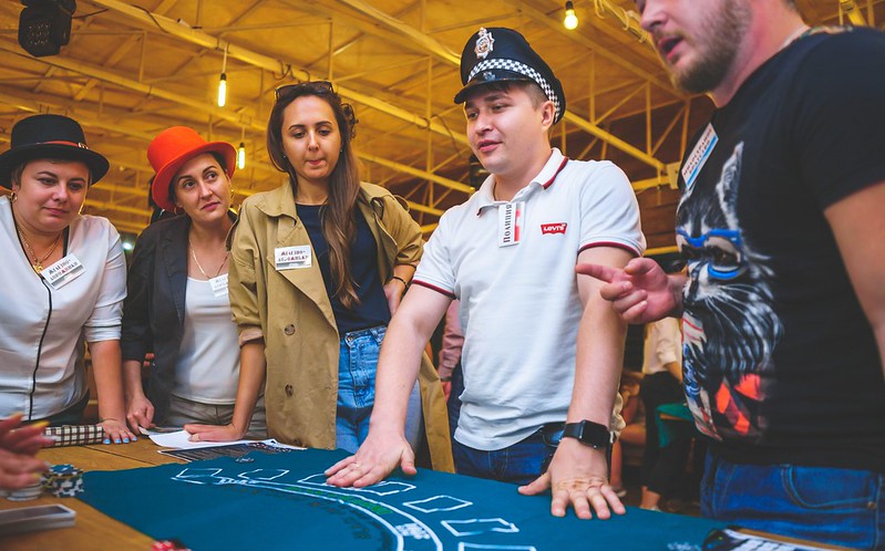 Корпоративные сувениры и подарки на День нефтяника в Иркутске